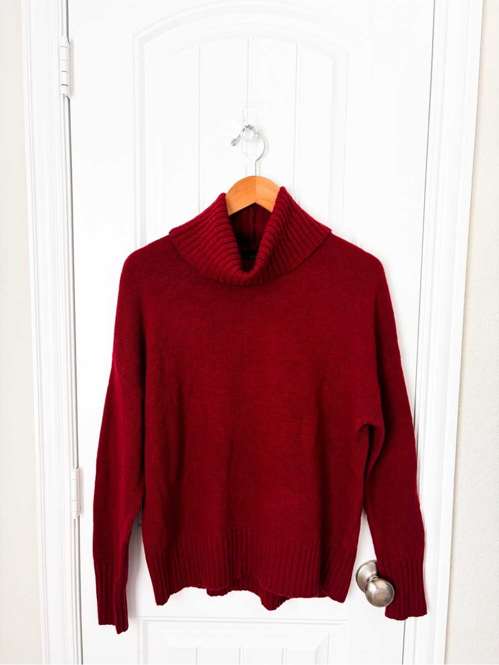 VICI Burgundy Wool Blend Cowl Nexk Sweater Size Small NWT